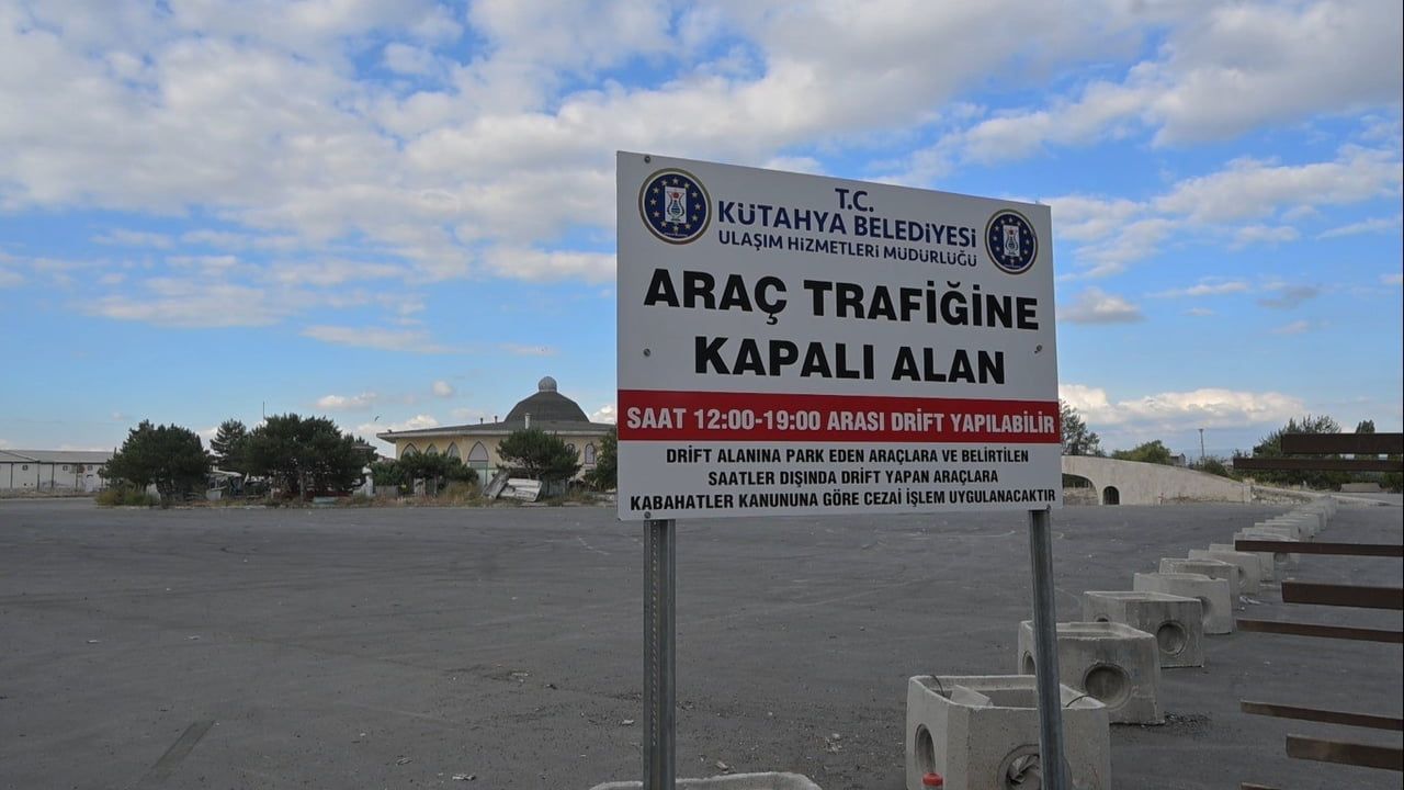 Kütahya'daki drift pistinden kullanıcıların saat düzenlemesi talebi