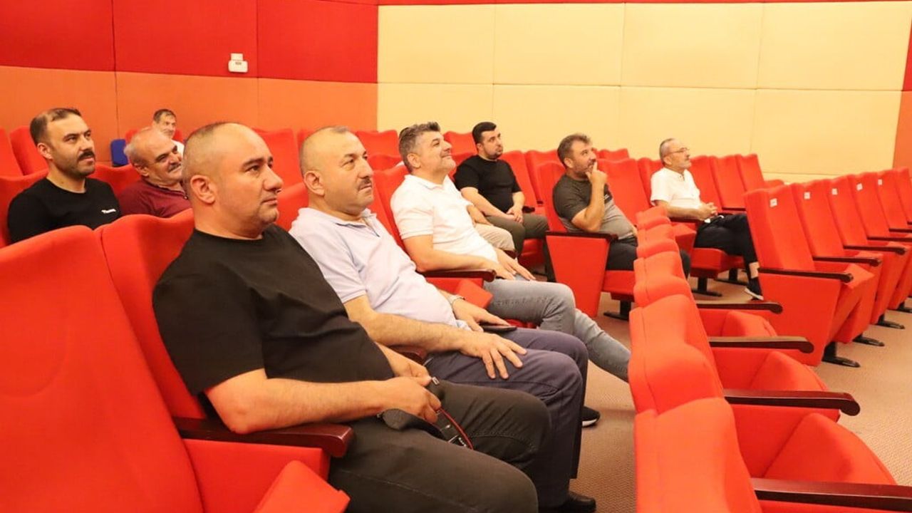 Kütahya DPÜ'de makam şoförlerine güvenli sürüş atölyesi