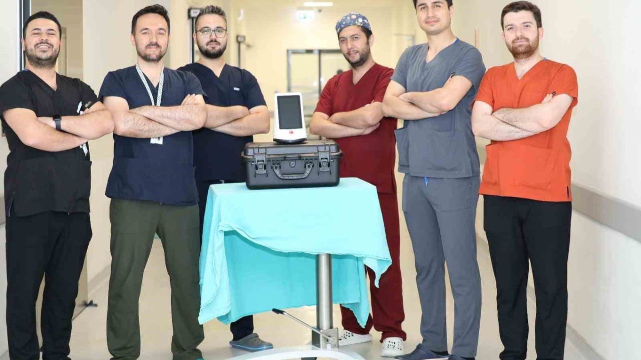 Kütahya Şehir Hastanesi'nde lazerle kapalı gırtlak ameliyatları dönemi