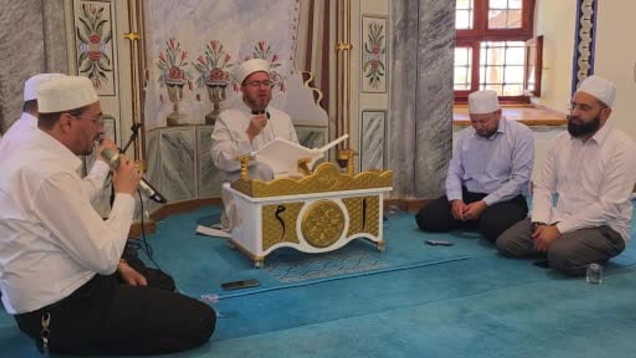 Kütahya Ulu Camii'nde 15 Temmuz şehitleri için 2 bin 530 hatmin duası yapıldı
