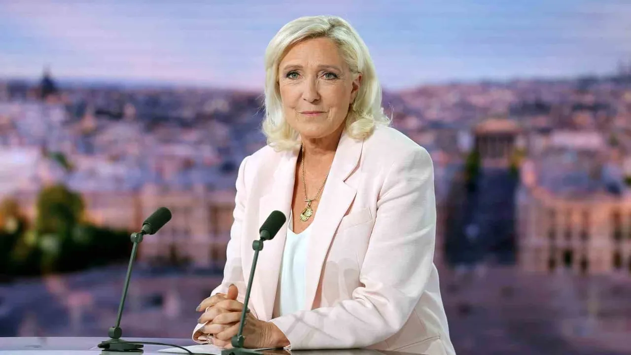 Le Pen, yolsuzluk hükmüne rağmen 2027 cumhurbaşkanlığına aday olduğunu açıkladı