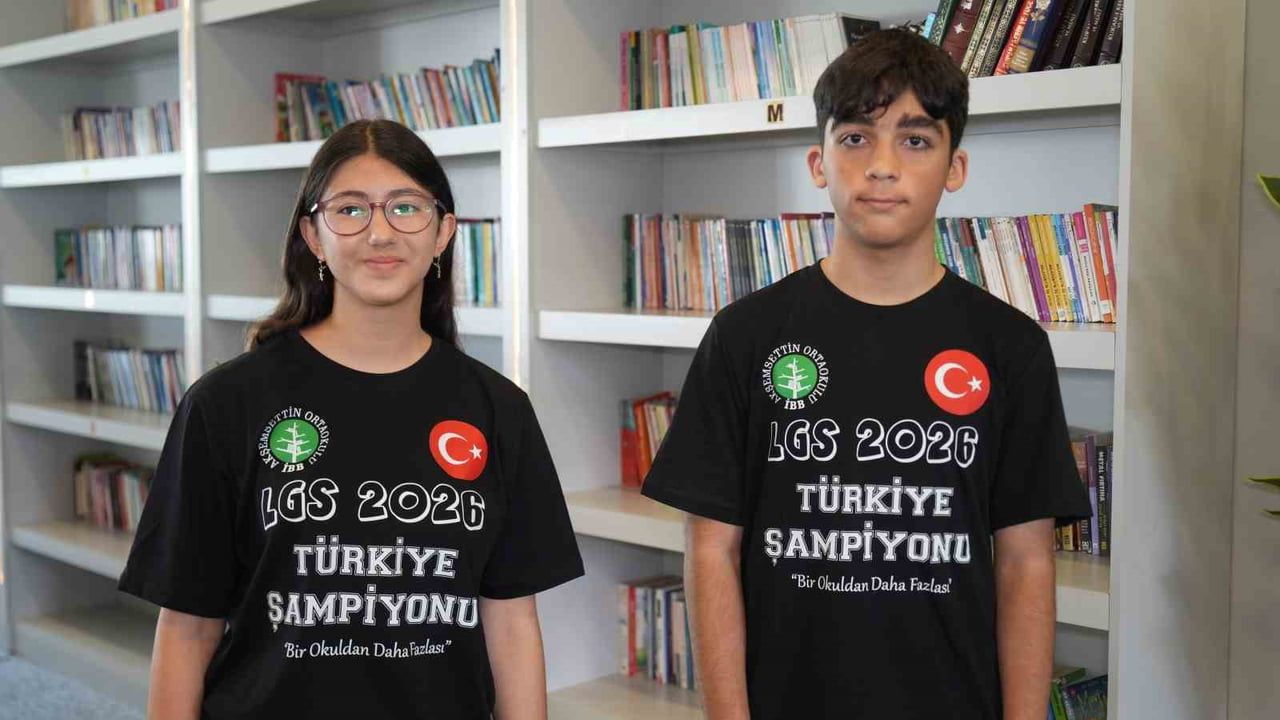 Lgs'de 500 tam puan alan üç öğrenci aynı okuldan çıktı
