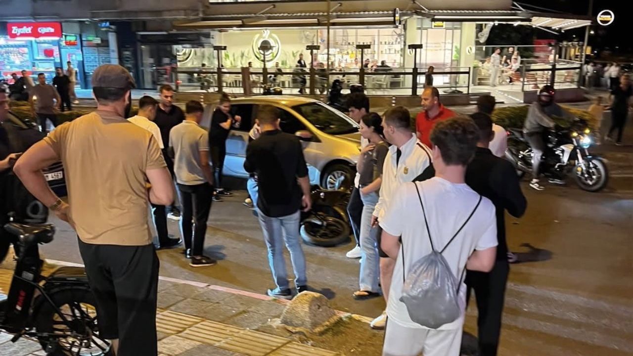 Lüleburgaz'da otomobil ile motosiklet çarpıştı, taraflar arasında gerginlik yaşandı