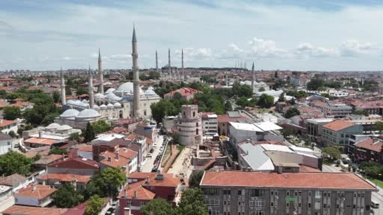 Makedonya kulesinin dönemi yeniden yorumlanıyor: 14. yüzyıl Bizans işaretleri