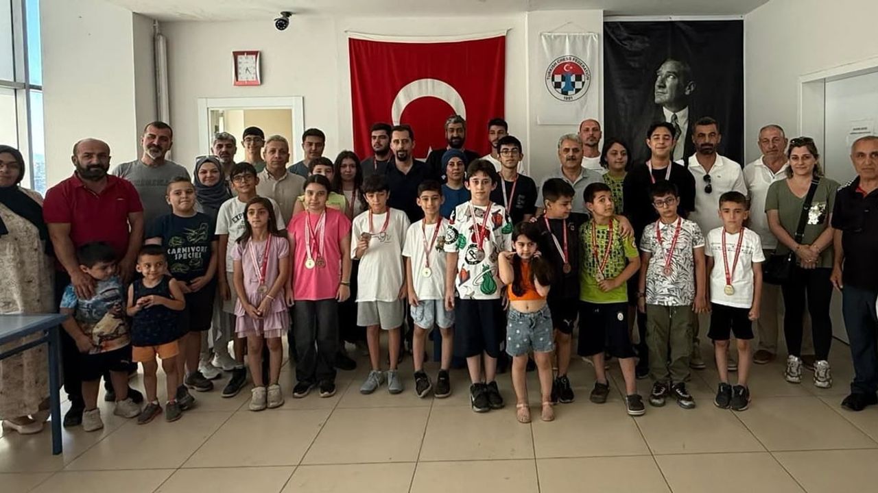 Malatya'da 15 Temmuz satranç turnuvası tamamlandı