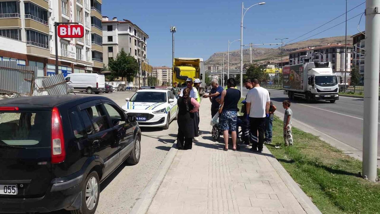 Malatya'da akülü sandalyesiyle ters yöne giren engelli vatandaşa otomobil çarptı