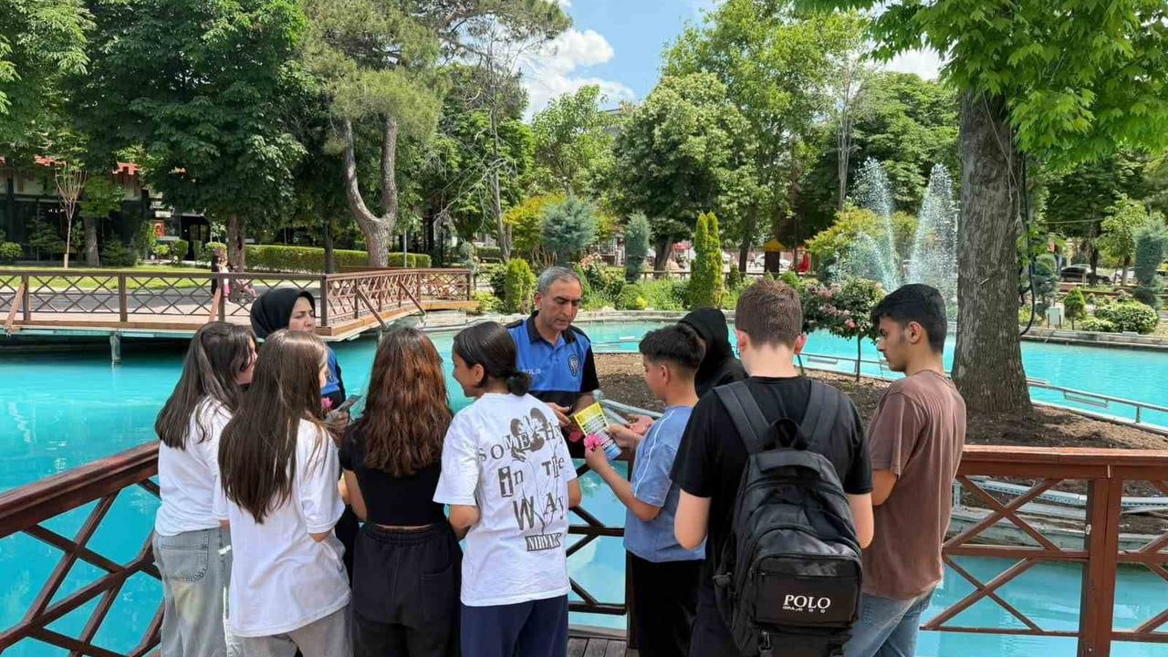 Malatya'da polis ekiplerinden boğulma vakalarına karşı farkındalık çalışması