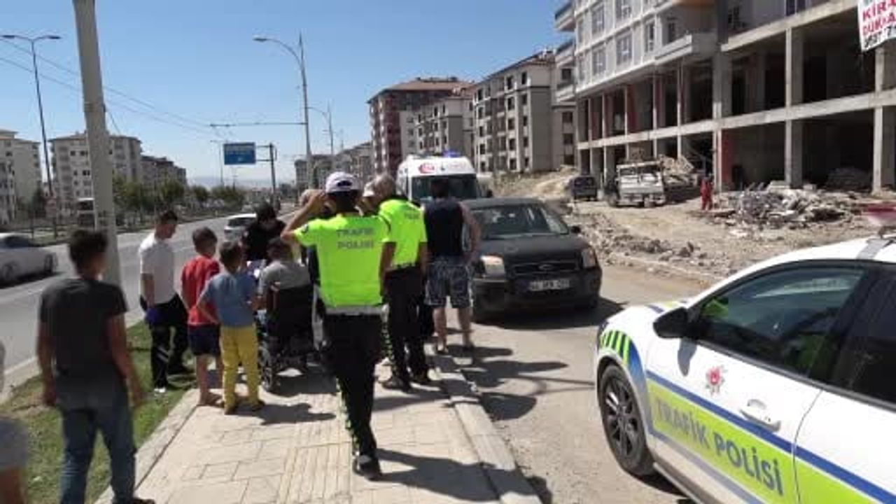 Malatya'da ters yöne giren engelli sürücü kazaya karıştı