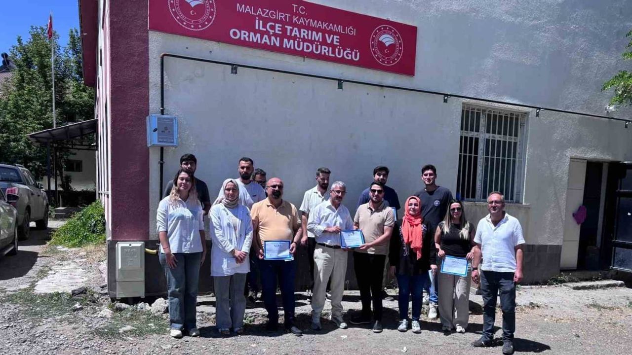 Malazgirt’te SAHA ile tarım personeline saha odaklı sağlık eğitimi