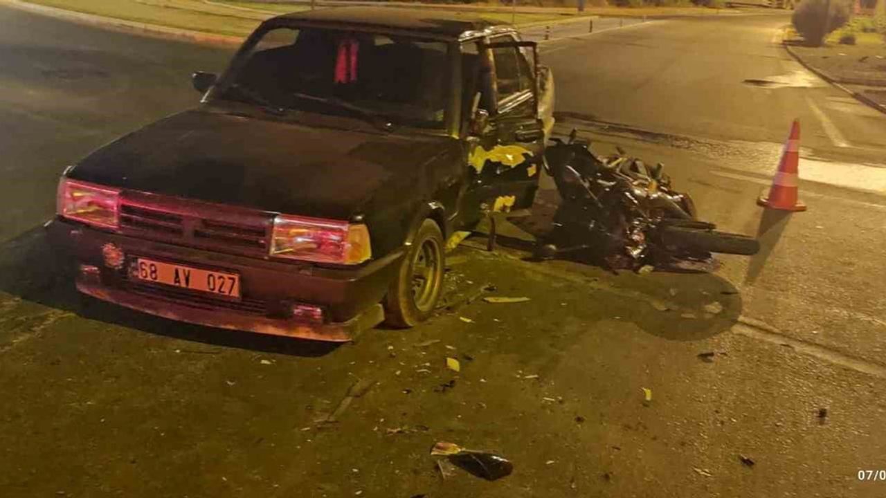 Manavgat'ta motosiklet ile otomobil çarpıştı: 2 kişi yaralandı