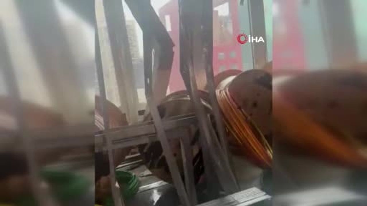 Manhattan'da gökdelende taşıyıcı kolon eğildi, çevre tahliye edildi