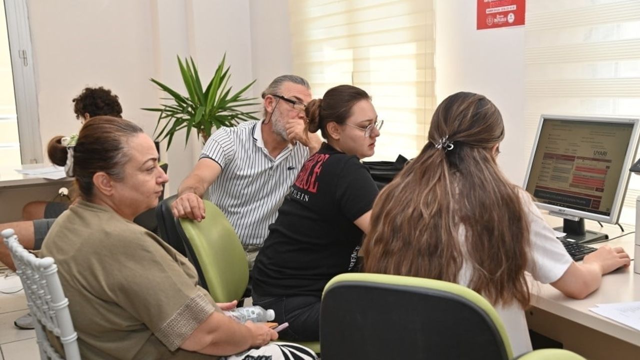 Manisa Büyükşehir'den LGS adaylarına ücretsiz tercih desteği