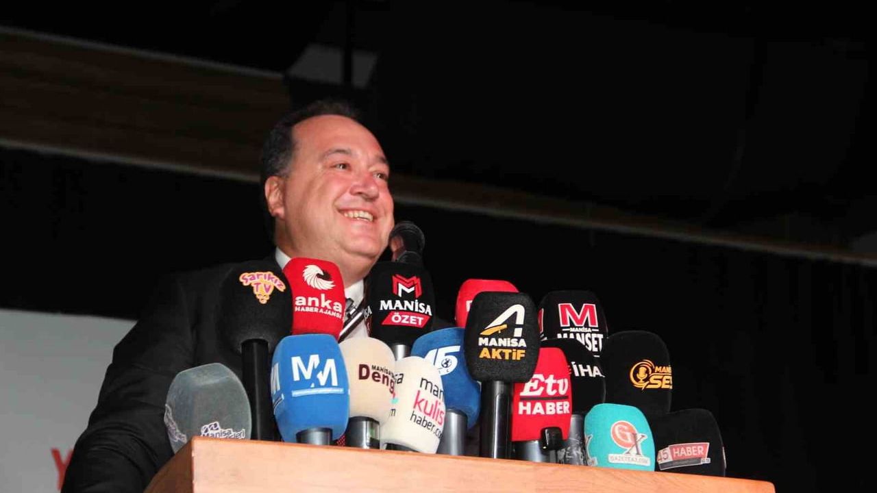 Manisa'da 15 belediye başkanının yolu Yeni Parti ile birleşti