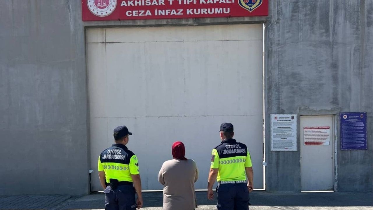 Manisa'da firari hükümlü otoyol gişelerinde yakalandı