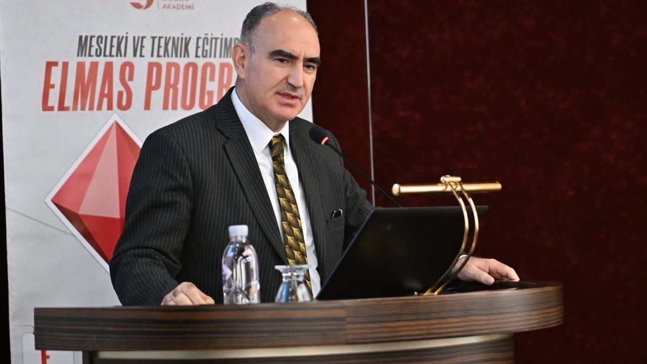Manisa'da hüzün: vali Vahdettin Özkan'ın annesi Nafiye Özkan son yolculuğuna uğurlandı