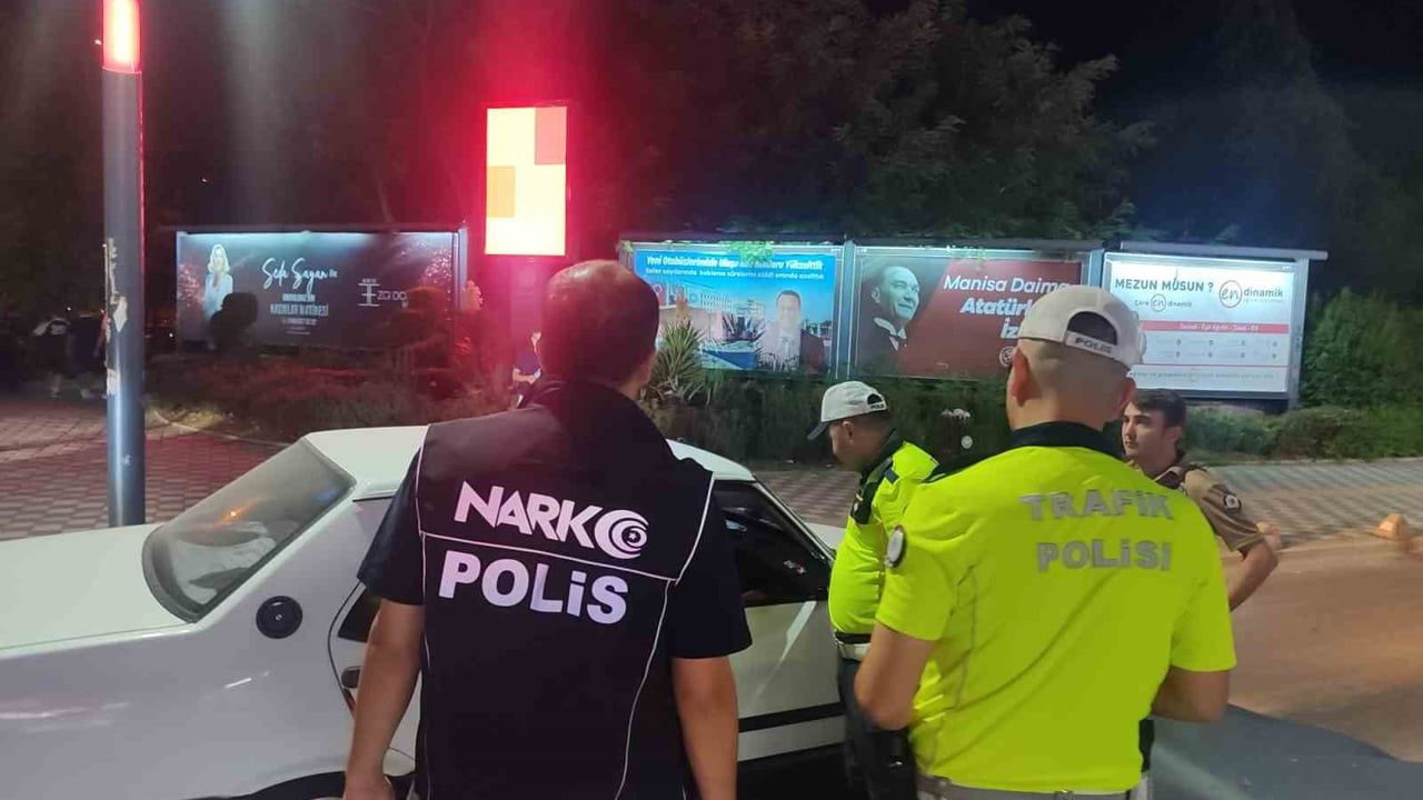 Manisa’da narko uygulamasında 15 bin 956 içimlik uyuşturucu ele geçirildi
