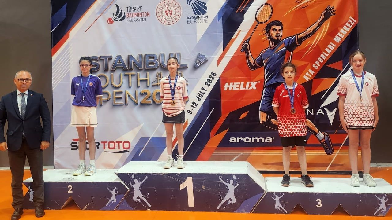 Manisalı badmintonculardan uluslararası turnuvada iki bronz madalya