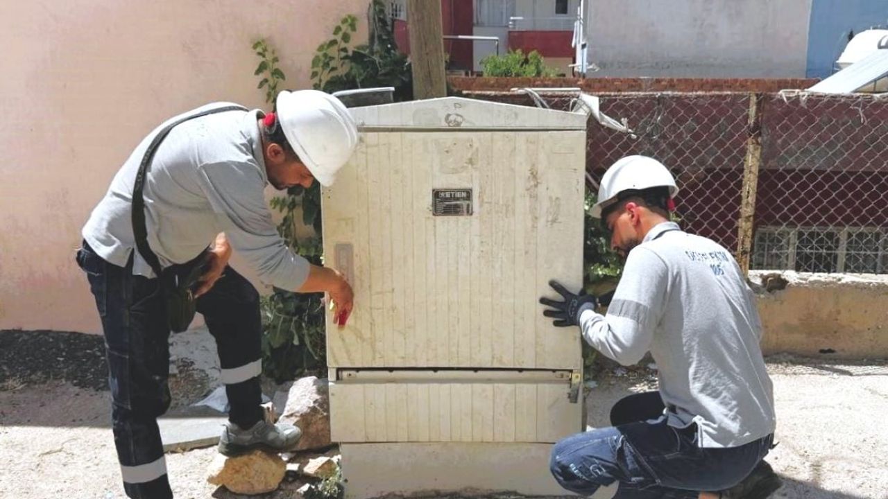 Mardin’de yaklaşık 2 bine yakın panoya yetkisiz müdahale