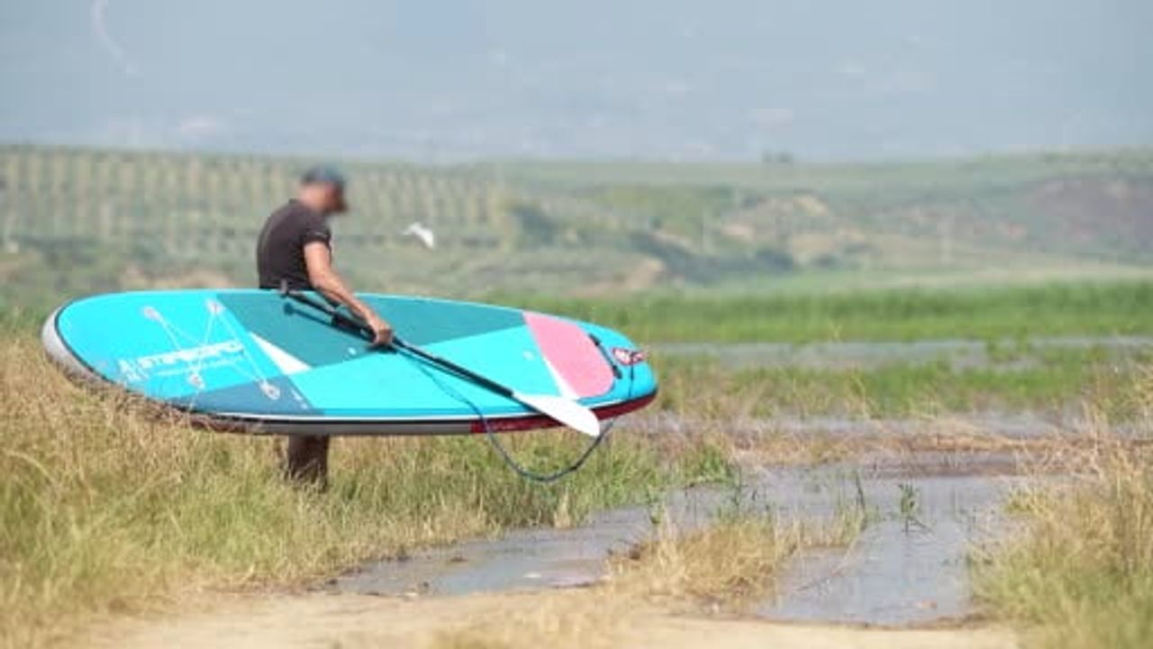 Marmara Gölü'nde flamingolar havalandı, izinsiz etkinliğe idari ceza