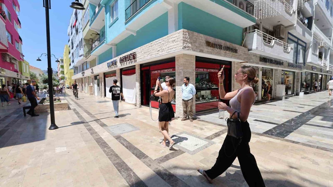 Marmaris çarşı dönüşümü Kötekli düzenlemelerine örnek oldu