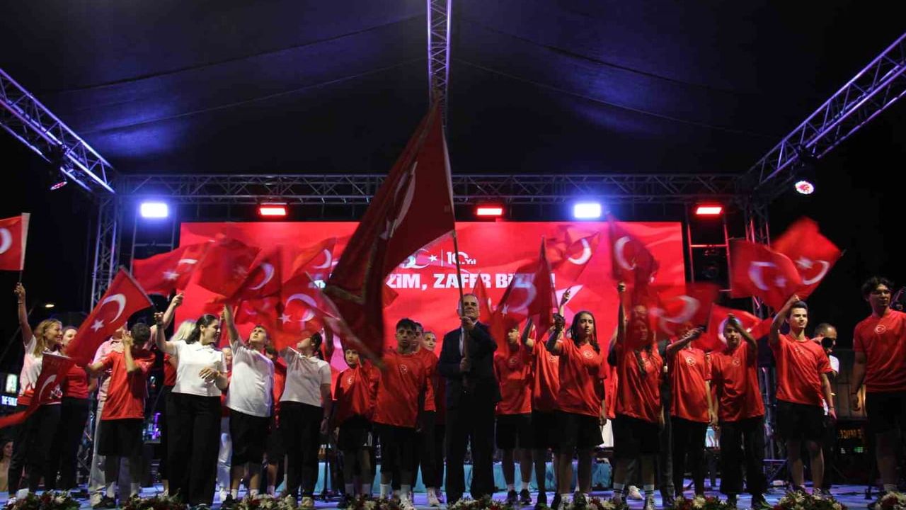 Marmaris'te 15 Temmuz şehitleri dualarla anıldı