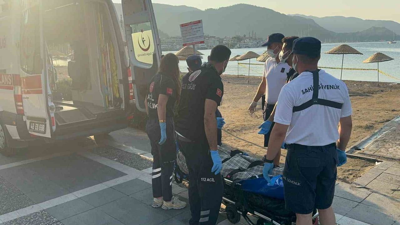 Marmaris'te denizde erkek cesedi bulundu