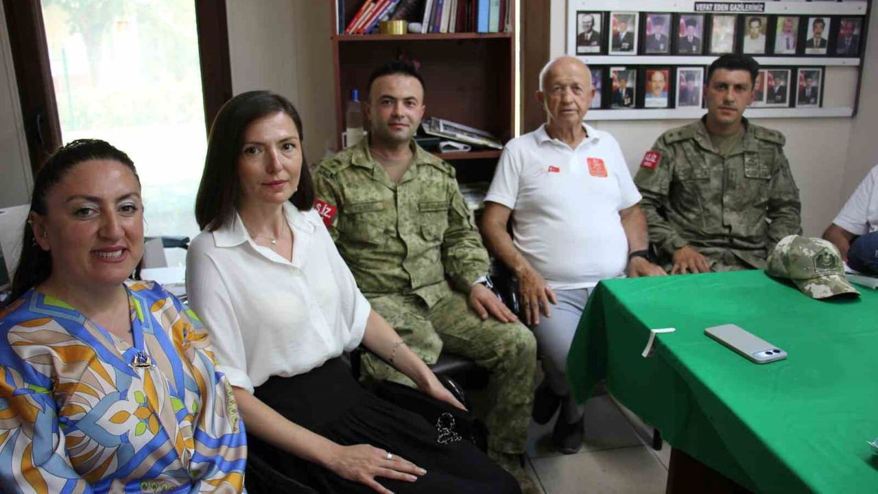 Marmaris'te Kıbrıs gazileri 52. yıl dönümünde göreve hazır olduklarını söyledi