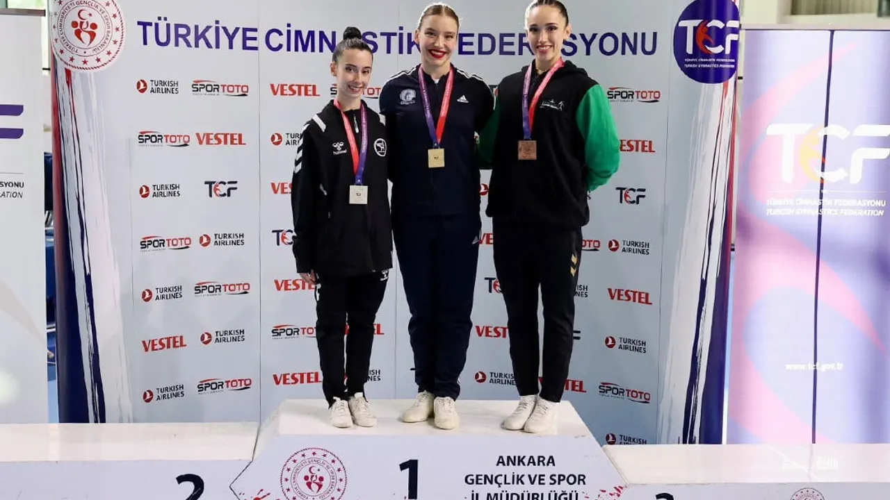 MCBÜ’lü cimnastikçiler Ankara’da çok sayıda madalya kazandı
