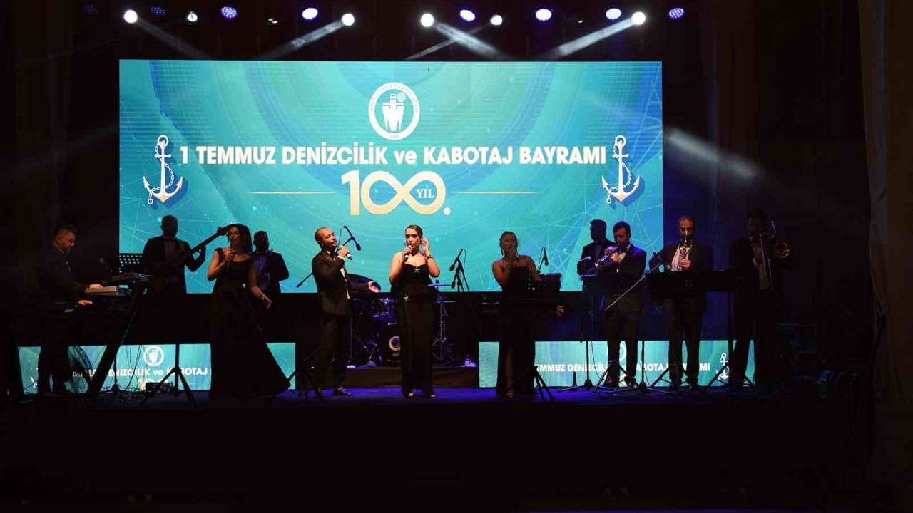 MDTO Kabotaj Kanunu'nun 100. yılını balo ile kutladı