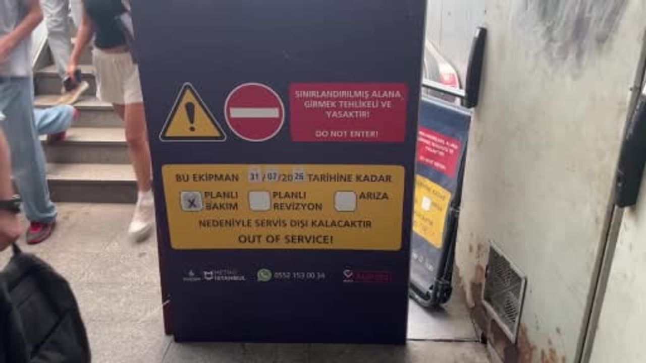 Mecidiyeköy'de yürüyen merdiven arızası işe gidişi etkiledi