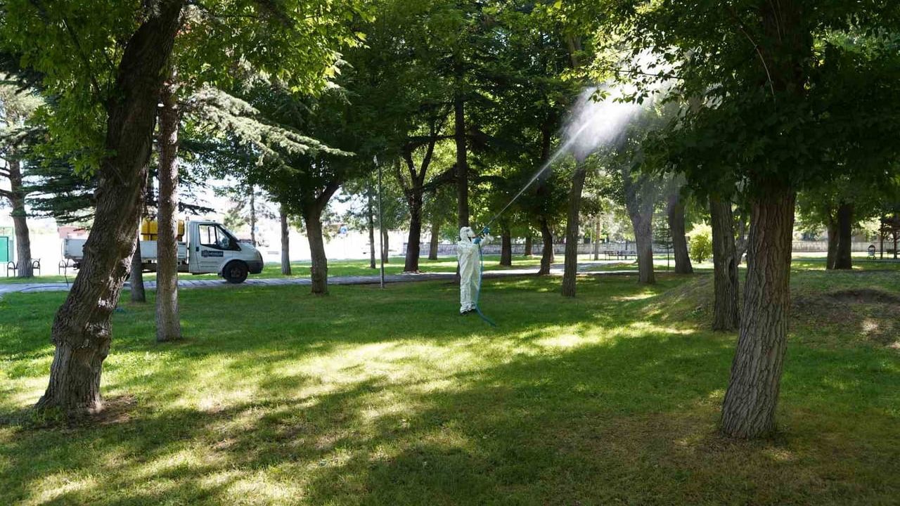 Melikgazi’de 58 mahallede periyodik ilaçlama sürüyor