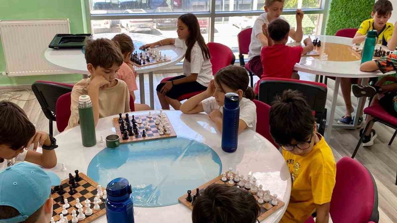 Menteşe’de GSB gençlik yaz kulübü çocuklara kapılarını açtı