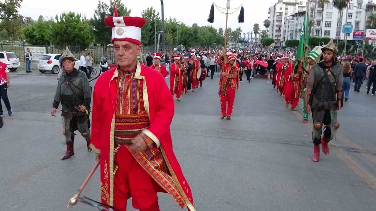 Mersin'de 15 Temmuz anması: yürüyüş ve demokrasi nöbeti