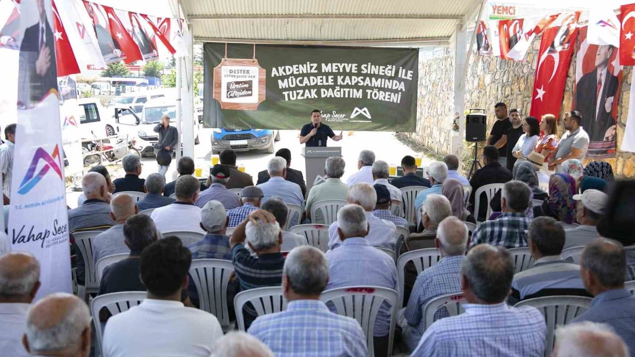 Mersin'de Akdeniz meyve sineğine karşı feromon tuzak desteği