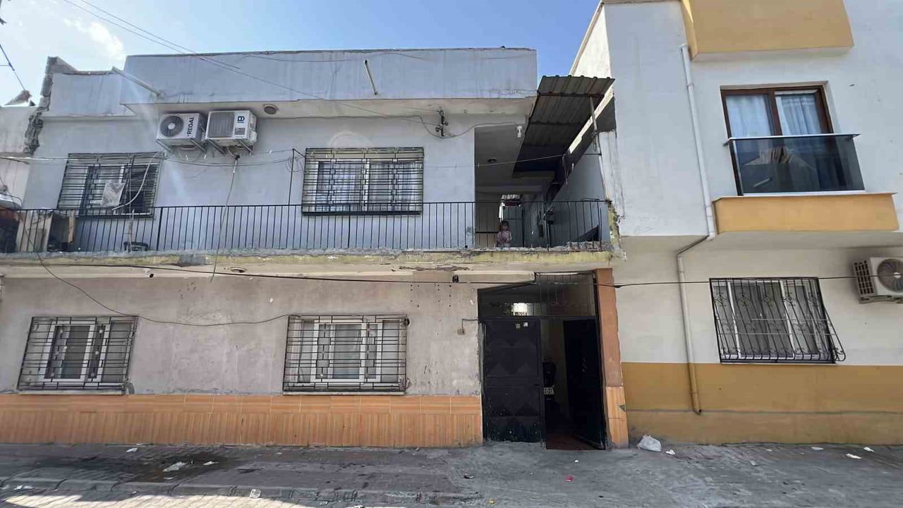 Mersin'de balkondaki tehlike sürüyor: 14 gün önce torununu kaybeden anneanne tekrar akıma kapıldı