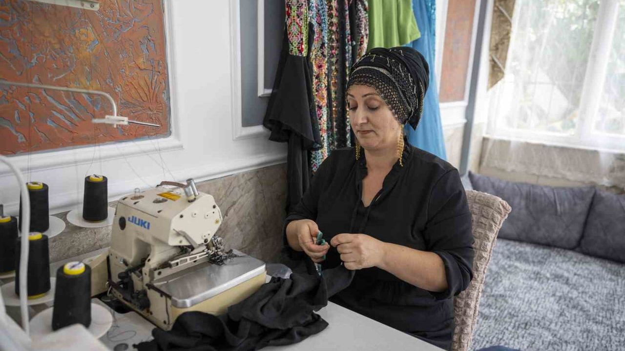 Mersin’de eğitimle evden üretip aile ekonomisine katkı sağlıyor