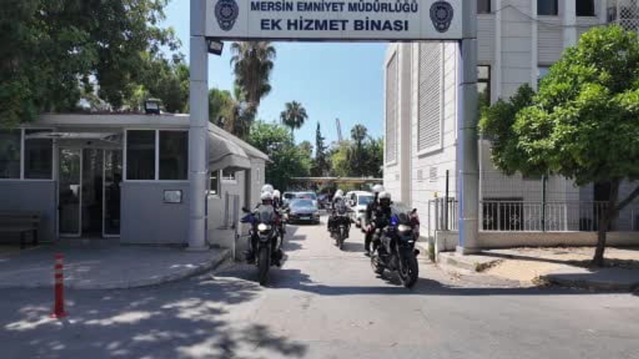 Mersin'de konaklama tesisleri denetlendi, 3 aranan şahıs yakalandı