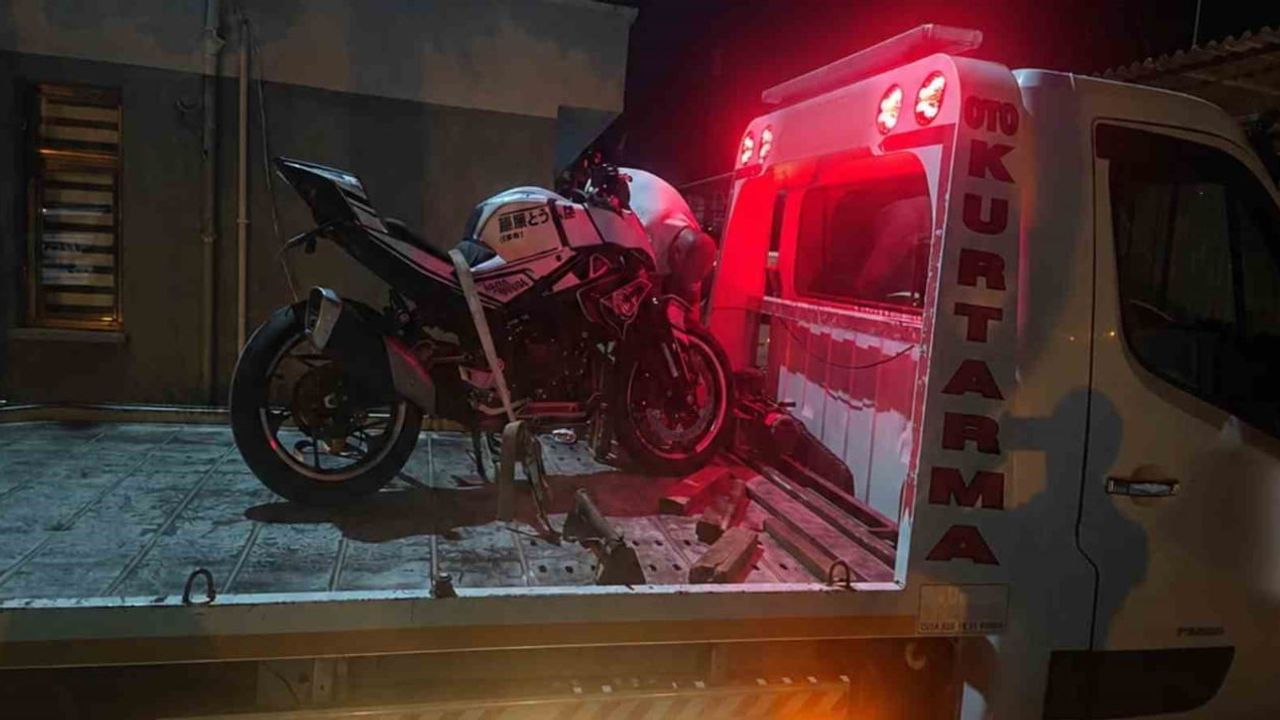 Mersin'de otoyolda tek tekerle akrobatik hareket yapan sürücüye 46 bin lira ceza