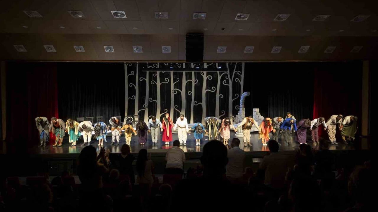 Mersin şehir tiyatrosu'na ensemble ödülü