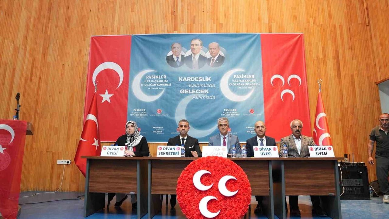 MHP’de Pasinler ilçe kongresinde Erkan Yağar güven tazeledi