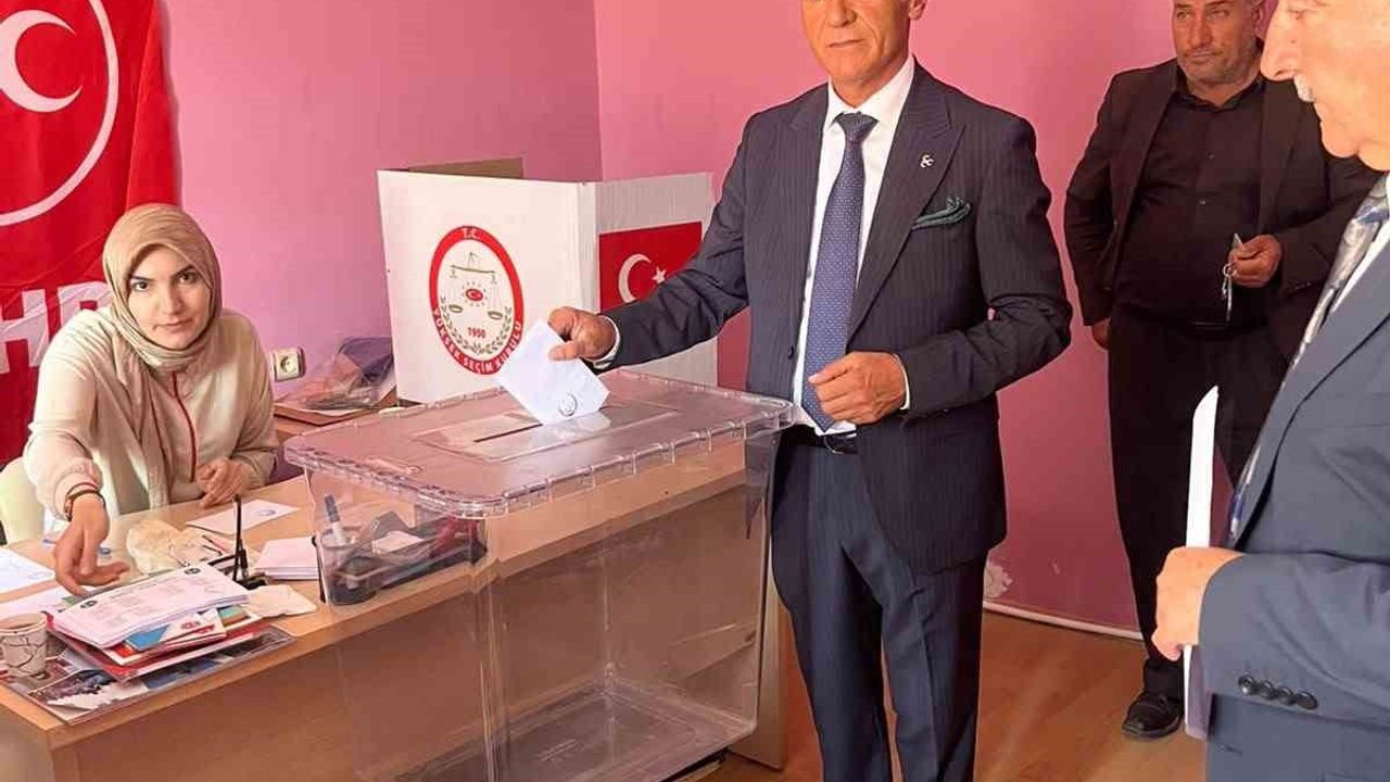 MHP Patnos ilçe başkanlığına Şahin Yaman seçildi