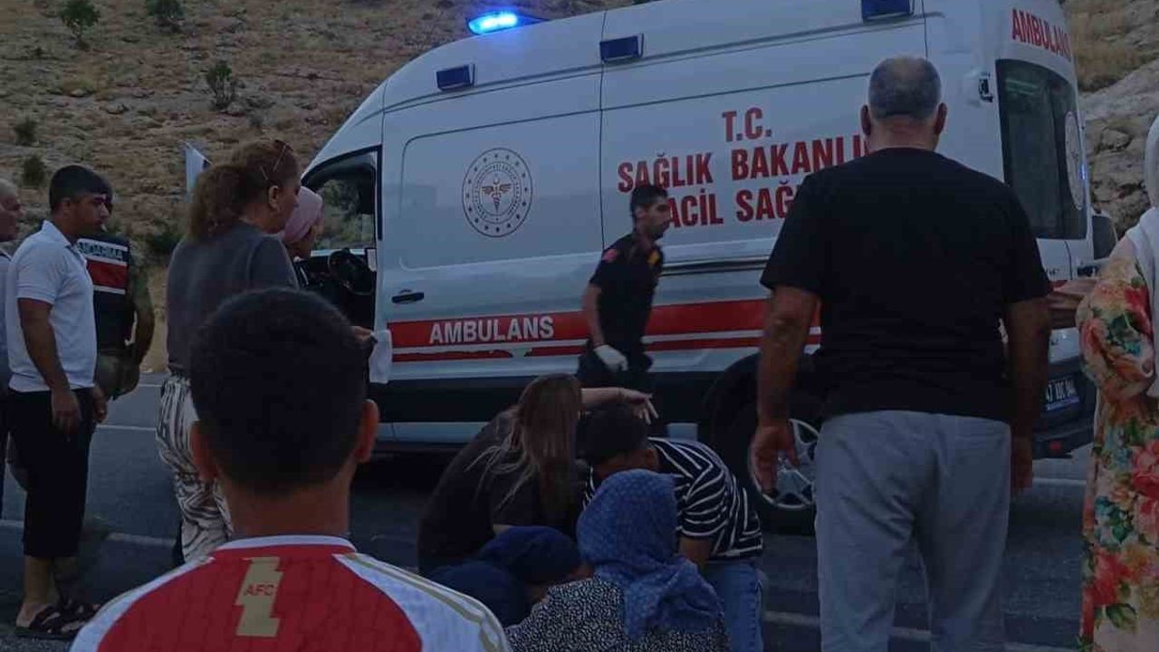 Midyat'ta kaza: 2 yaşındaki bebek hayatını kaybetti, 7 kişi yaralandı