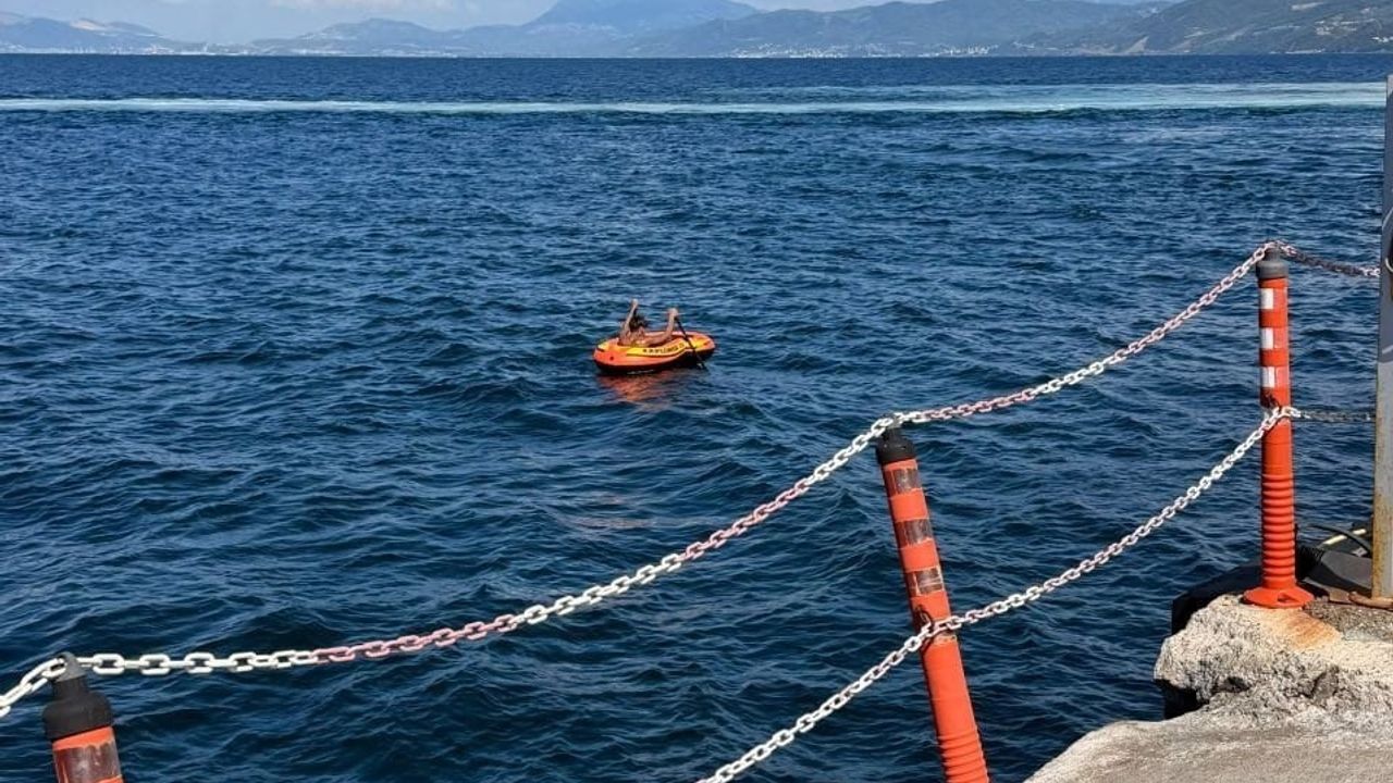Mudanya açığında mahsur kalan 15 yaşındaki çocuk iskele görevlisinin dikkatiyle kurtarıldı
