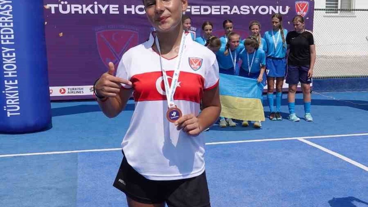Muğlalı hokey milli oyuncu Avrupa üçüncüsü oldu