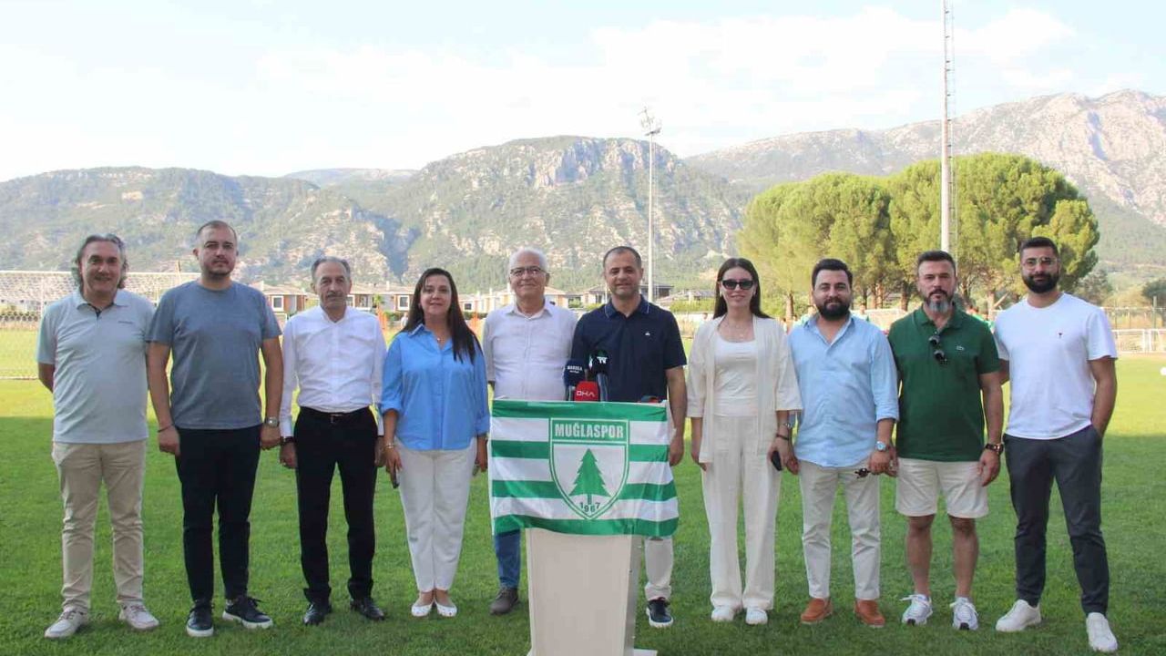 Muğlaspor teknik direktörü Yalçın Koşukavak: 'Biraz handikaplıyız ama çok özverili ve iyi niyetle çalışıyoruz'