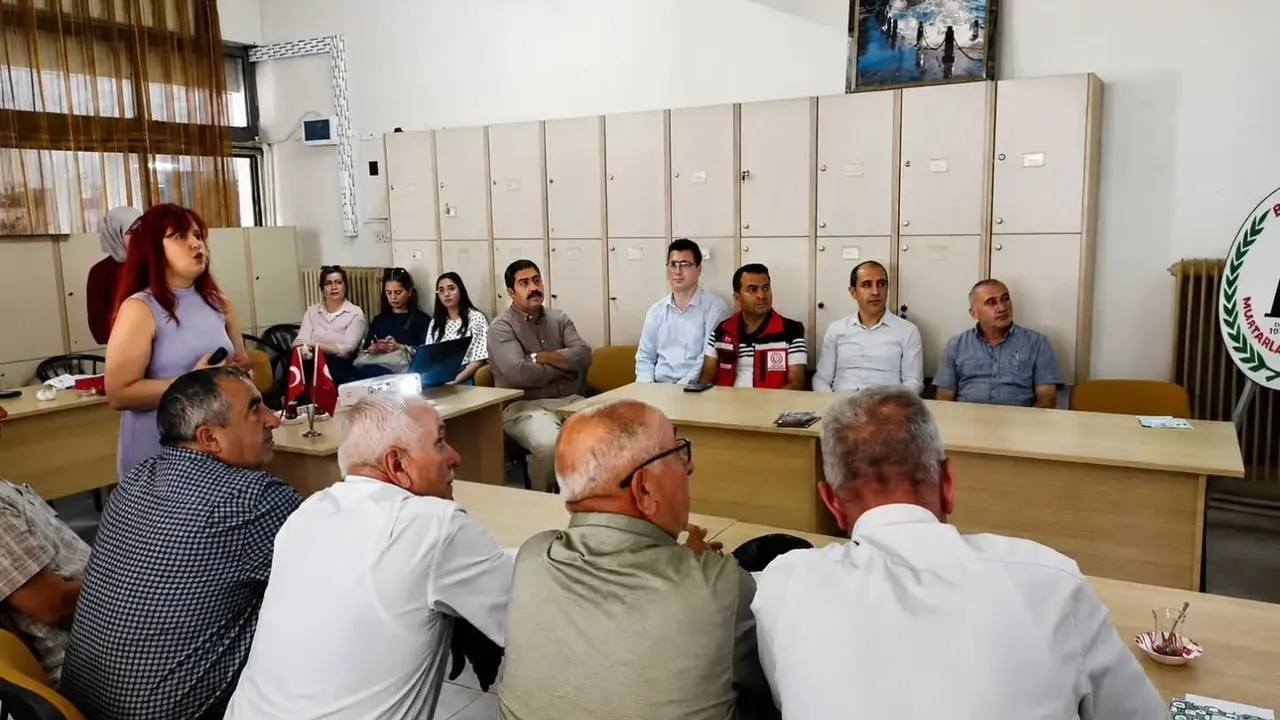 Muhtarlar Bilecik'te sosyal risk haritası için sahaya indi