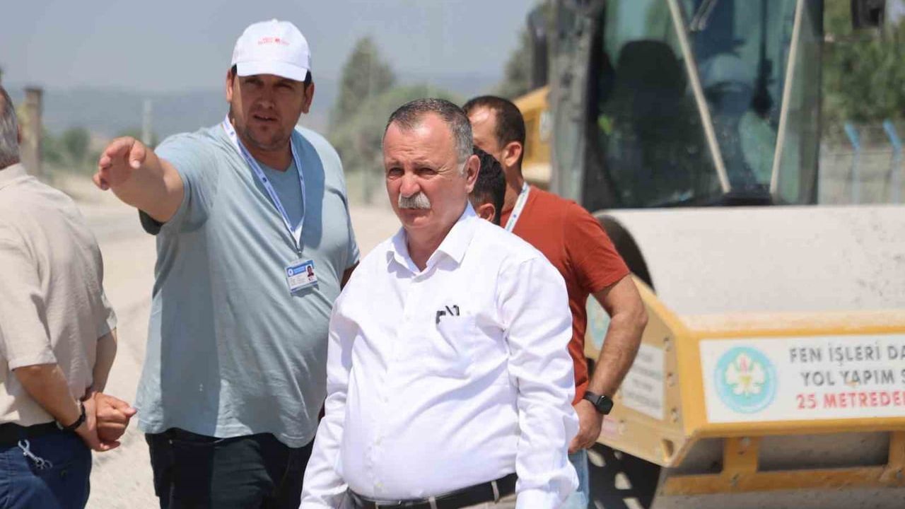 Muradiye'nin ana arterlerinde bir hafta içinde asfalt sorunu çözülecek