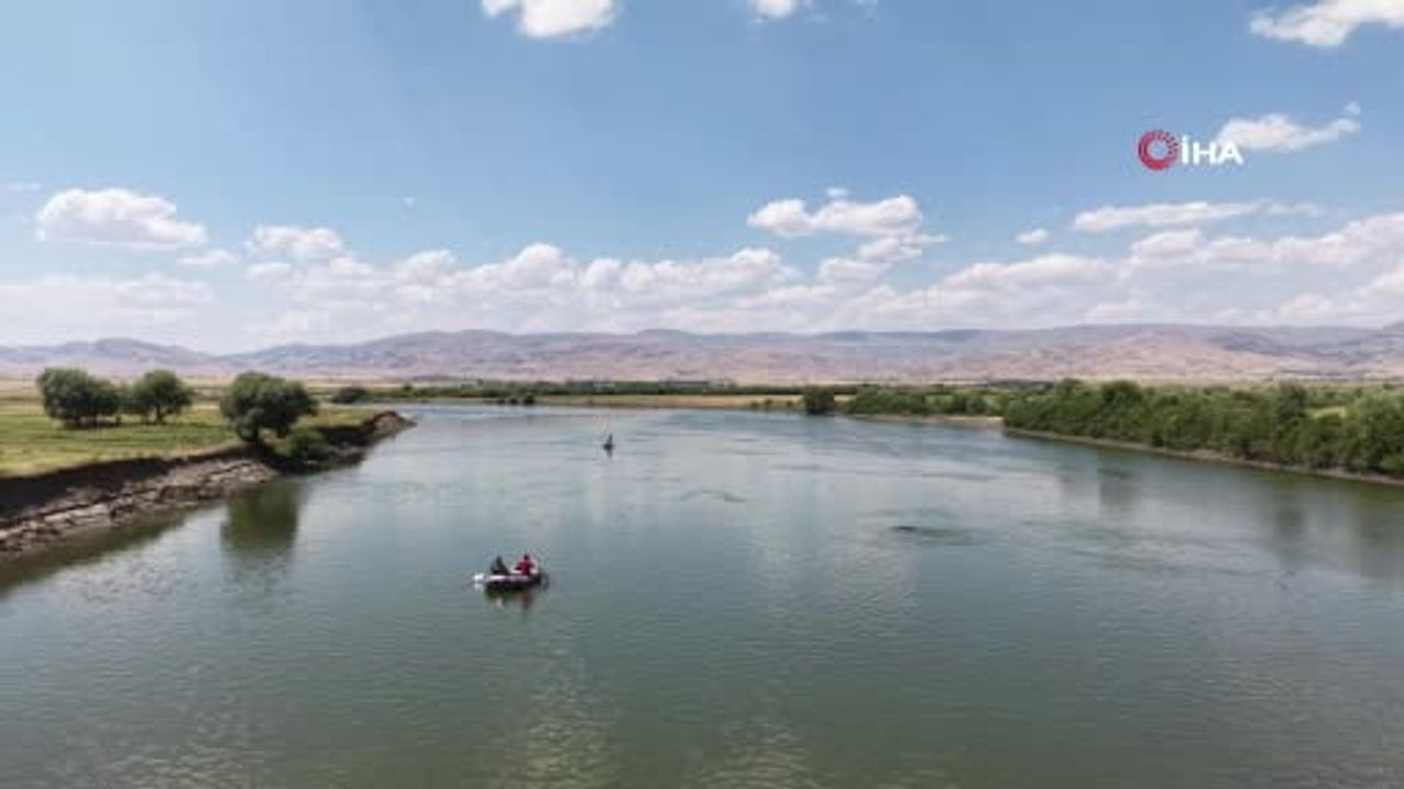Murat Nehri'nde kaybolan Berat'ı arama çalışmaları 7. gününde