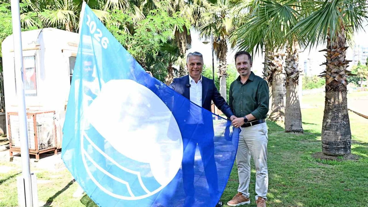 Muratpaşa'nın falez plajlarına Mavi Bayrak ödülü