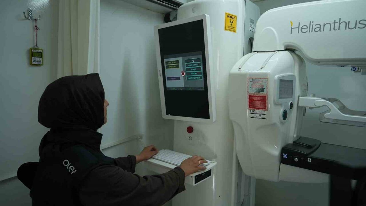 Muş'ta mobil mamografi aracıyla köy köy ücretsiz kanser taramaları sürüyor